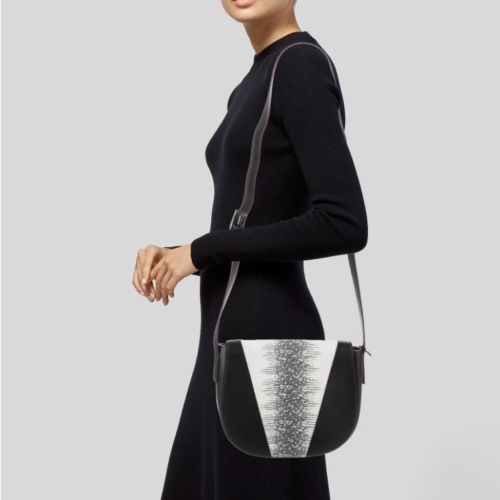 VINCE Snakeskin V Print Leather SADDLE Designer Bag! - Picture 8 of 8